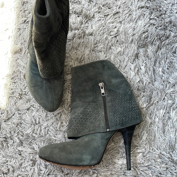 Suede fold over boot - Picture 2 of 4